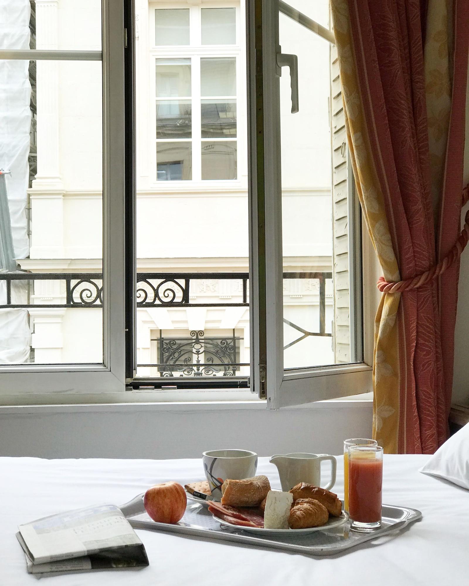 Brit Hotel Aux Sacres Reims, Centre Historique Εξωτερικό φωτογραφία