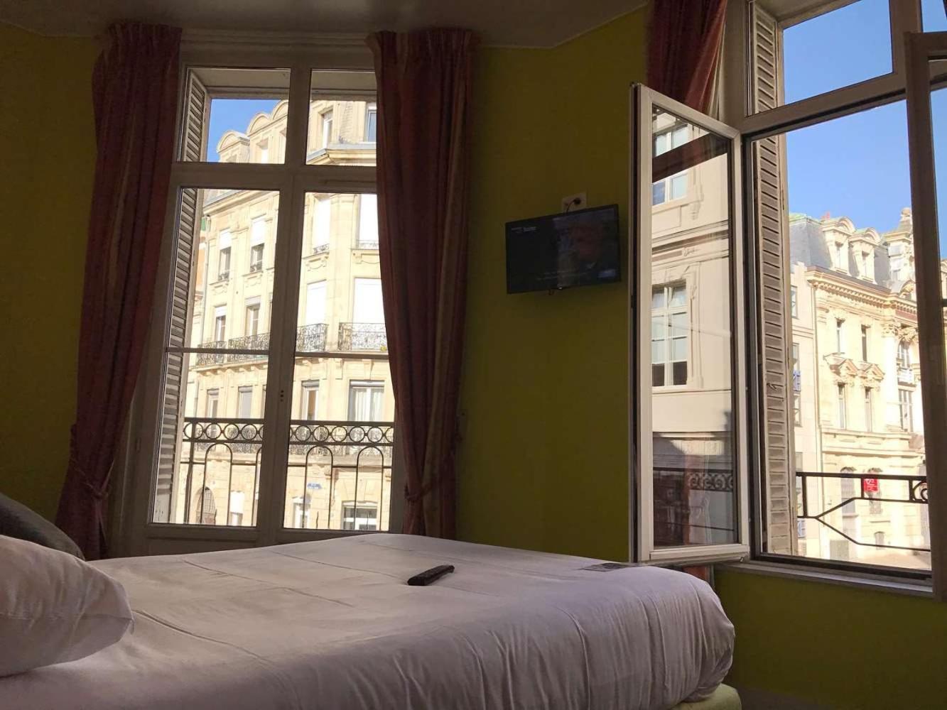 Brit Hotel Aux Sacres Reims, Centre Historique Εξωτερικό φωτογραφία