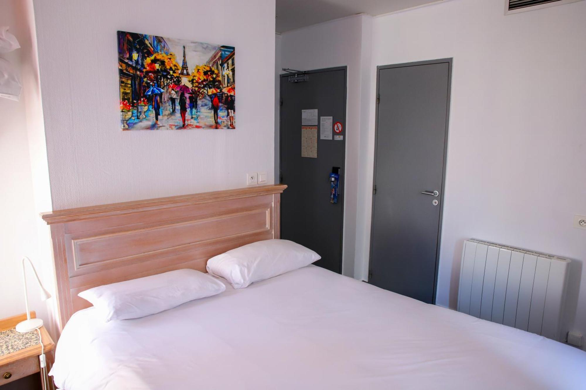 Brit Hotel Aux Sacres Reims, Centre Historique Εξωτερικό φωτογραφία