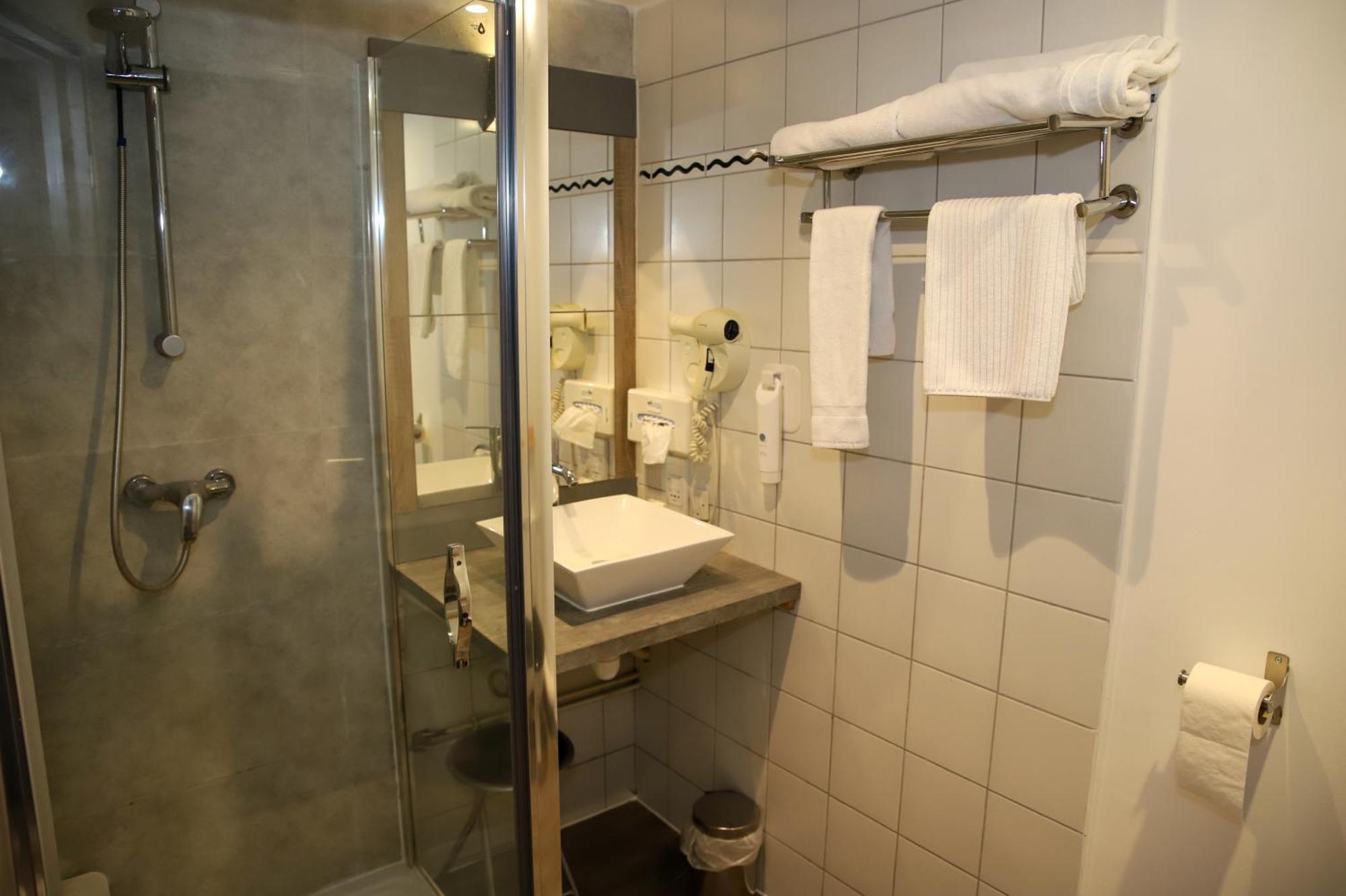 Brit Hotel Aux Sacres Reims, Centre Historique Εξωτερικό φωτογραφία