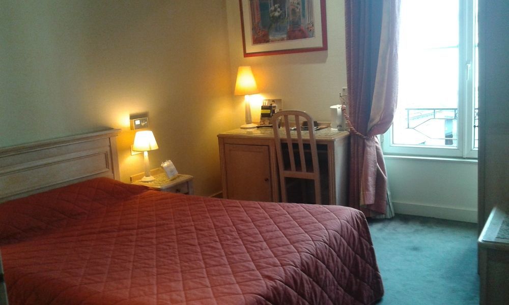 Brit Hotel Aux Sacres Reims, Centre Historique Εξωτερικό φωτογραφία